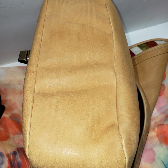 PRICE FIRM COACH LEGACY BAG & WALLET LEATHER SET. - Picture 16 of 16